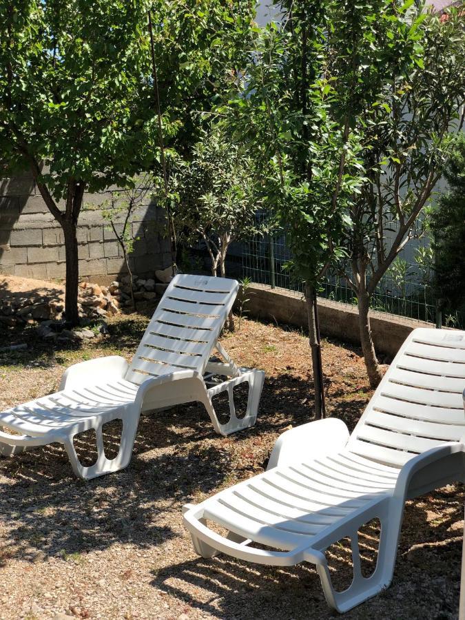 Apartmani Bolero - Obiteljski Odmor Vodice Esterno foto