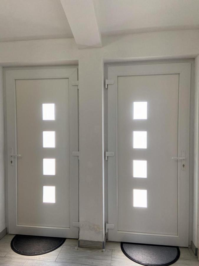 Apartmani Bolero - Obiteljski Odmor Vodice Esterno foto